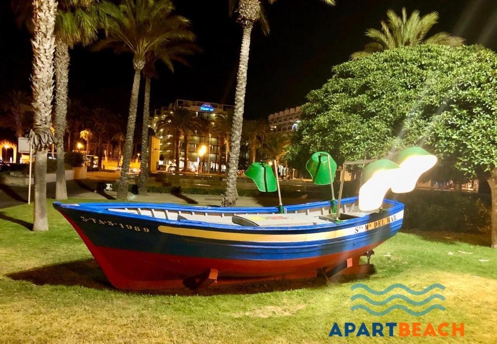 Apartbeach Novelty 3º Frente Playa Y Gran Terraza Salou Kültér fotó